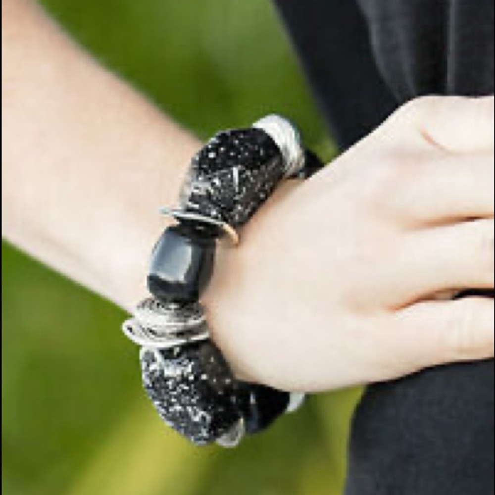 Paparazzi blockbuster bracelet